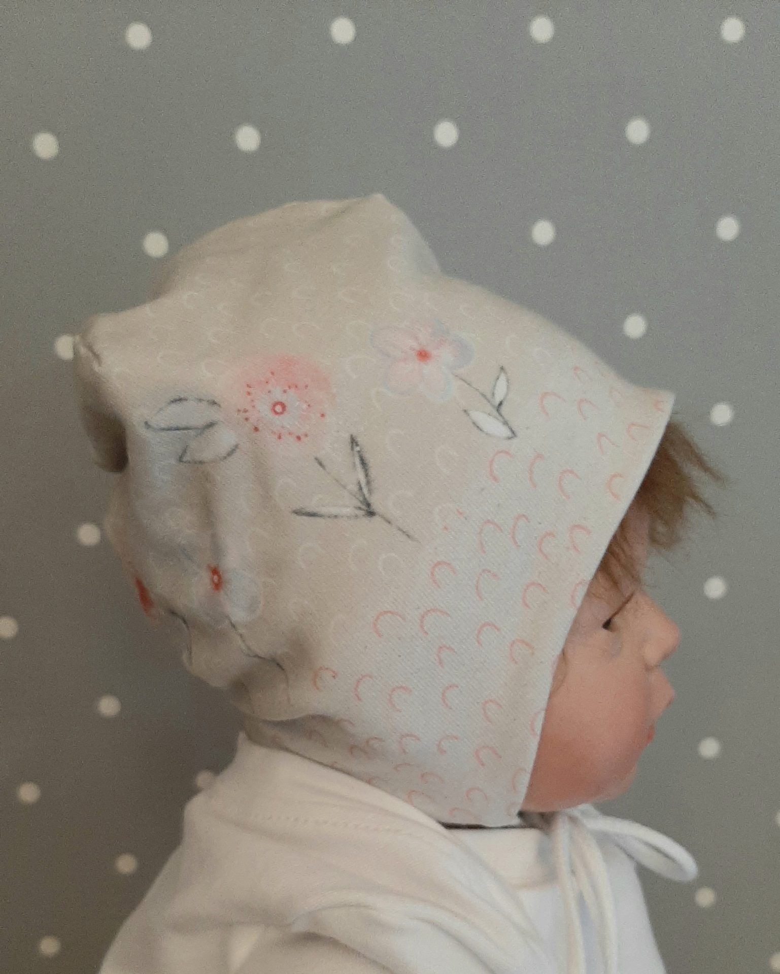 Baby Mütze Beanie Kopfumfang 34 -38 Blumen beige