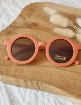 Baby- und Kindersonnenbrille mit UV 400- Schutz rost