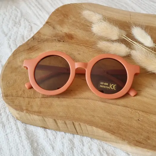 Baby- und Kindersonnenbrille mit UV 400- Schutz rost